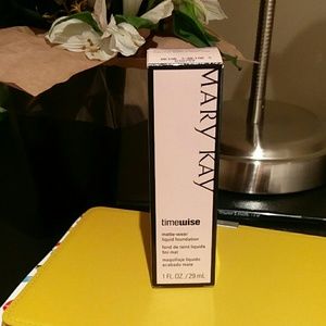 Mary Kay Timewise Matte-Wear Liquid Foundation